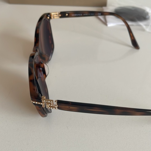 Versace Sunglasses - Picture 4 of 5